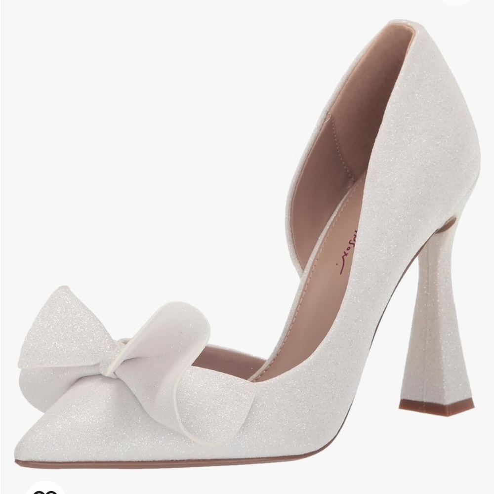 Betsy Johnson ivory pumps